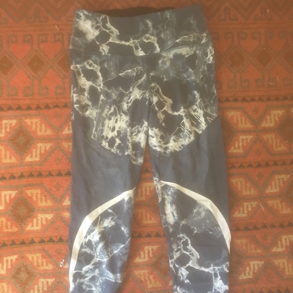 Pink marble mesh leggings